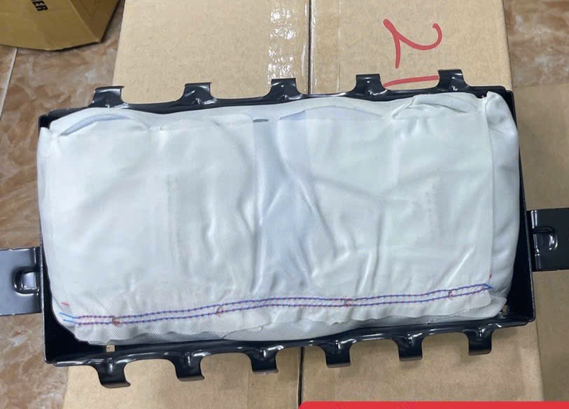 Túi khí phụ xe Kia Sedona 2015-2018 Mã 84530A9000