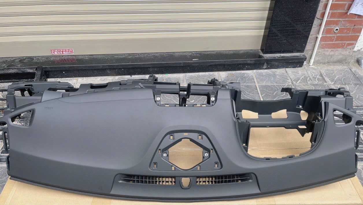 Mặt Taplo xe Hyundai Kona 2018-2020 Mã 84710J9000TRY