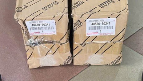 Giảm xóc sau Lexus GS350/GS300/GS430/GS460 2006-2011 Mã 48530-80341