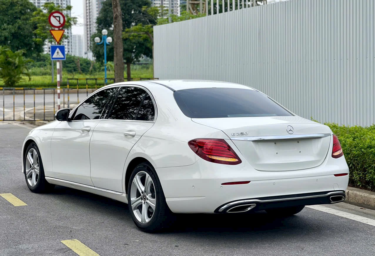 Mercedes E250 2017 Màu Trắng
