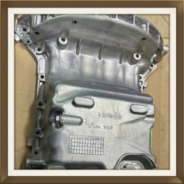 Đáy các te máy Mercedes A class 2018-2025 | A2600140100