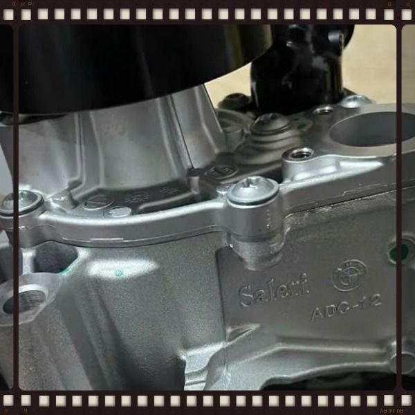 Bơm nước BMW 5 Series 2017-2023 Mã 11518666807