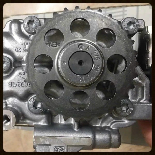 Bơm dầu máy Mercedes Động cơ M276 Mã A2761800701