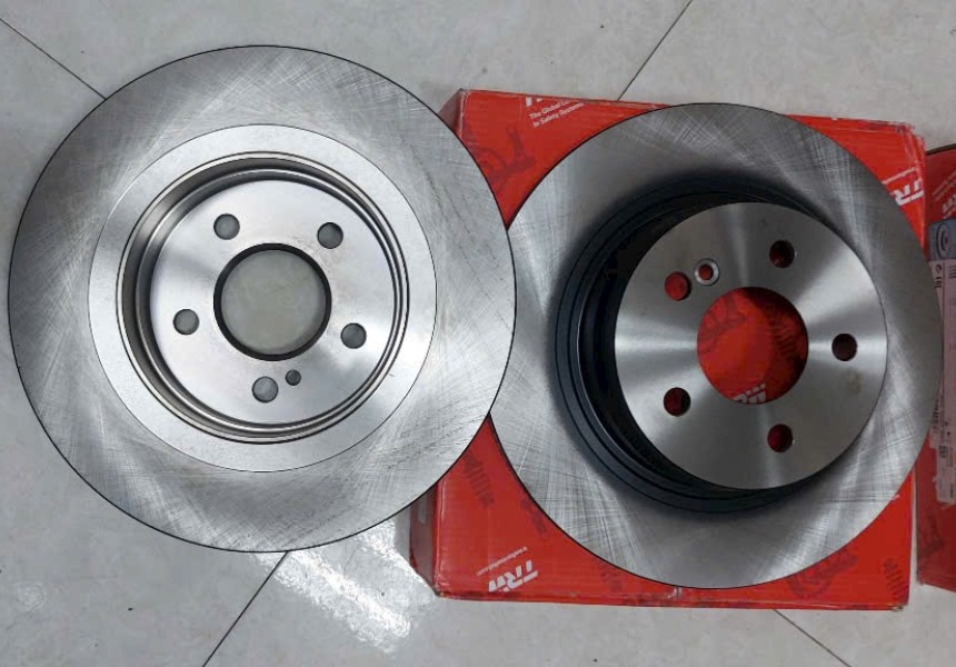 Đĩa phanh trước xe Mercedes C200 2007-2014 Mã A2124211312