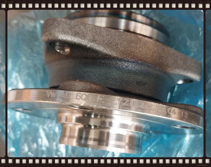 Cụm moay ơ trước Audi A3 2014-2020 Mã 5Q0407621F