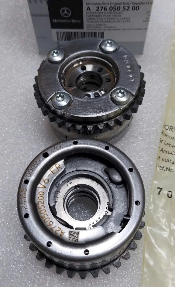 Bánh răng cam hút bên phải Mercedes GLS500 2010-2018 Mã A2760505200