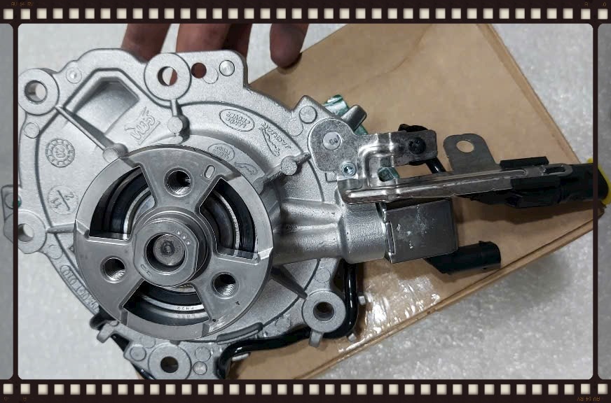 Bơm nước Range Rover Velar 2017-2022 Mã LR123392; LR092953