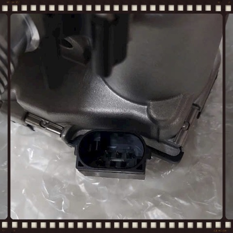 BƯỚM GA - HỌNG GA RANGE ROVER EVOQUE 2012-2017 MÃ LR024970