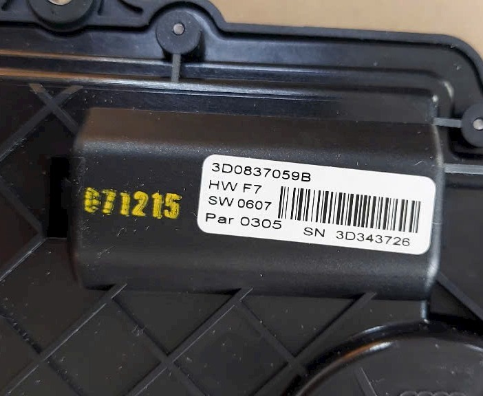 Mô tơ cửa hít Bentley Continental GT Flying Spur 2004-2013 Mã 3D0837059B