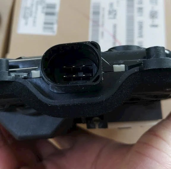 Mô tơ cửa hít Bentley Continental GT Flying Spur 2004-2013 Mã 3D0837059B