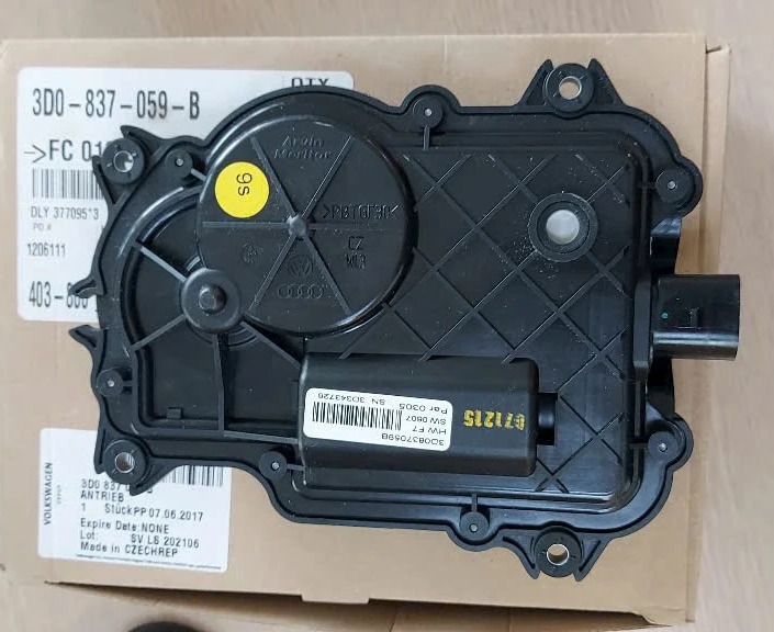 Mô tơ cửa hít Bentley Continental GT Flying Spur 2004-2013 Mã 3D0837059B