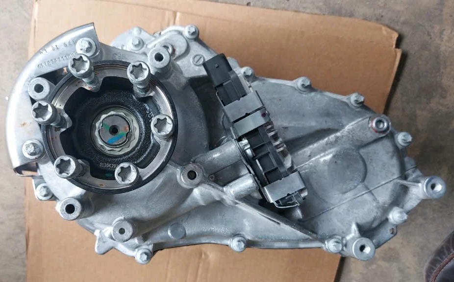 Hộp số phụ Mercedes GLE Class 2019-2025 Mã A1672807300