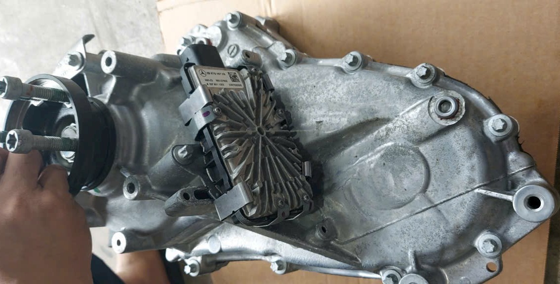 Hộp số phụ Mercedes GLE Class 2019-2025 Mã A1672807300