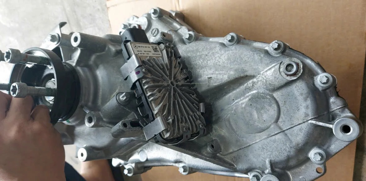 Hộp số phụ Mercedes GLS Class 2019-2025 Mã A1672807300