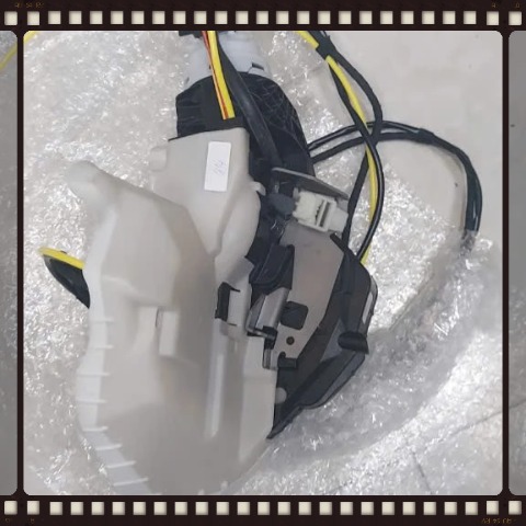 Khóa ngậm cửa sau phải Mercedes Maybach 62S | A2407302035