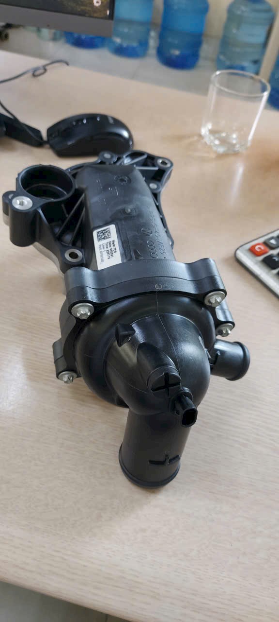Cụm bơm nước Audi A6 2005-2011 Mã 079121013N; 079121013D