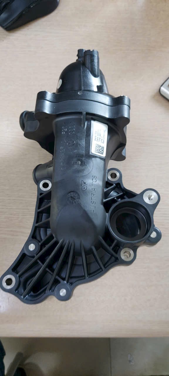 Cụm bơm nước Audi A6 2005-2011 Mã 079121013N; 079121013D