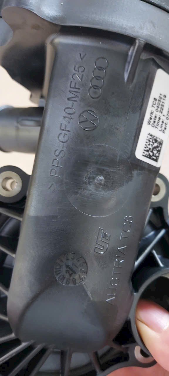 Cụm bơm nước Volkswagen Touareg 2013-2017 Mã 079121013N; 079121013D