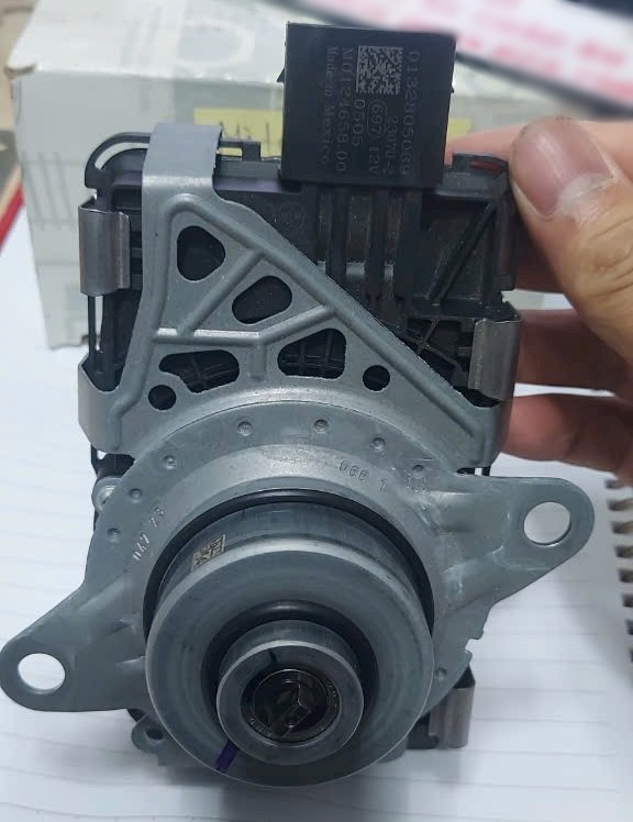 Mô tơ gài cầu Mercedes GLS450 2020-2025 Mã A1679011303