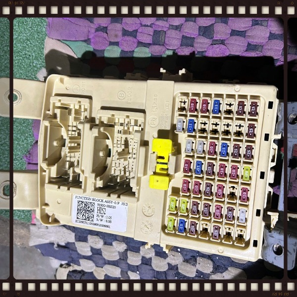 Hộp cầu chì Hyundai Accent 2022 Mã 91950-H6520