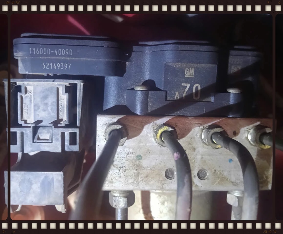 Cụm bơm ABS xe Chevrolet Colorado 2019 Mã 52149397