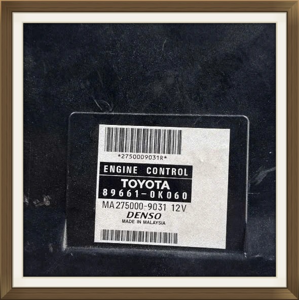 Hộp đen ECU xe Toyota Innova AT 2012 bản G Mã 89661-0K606