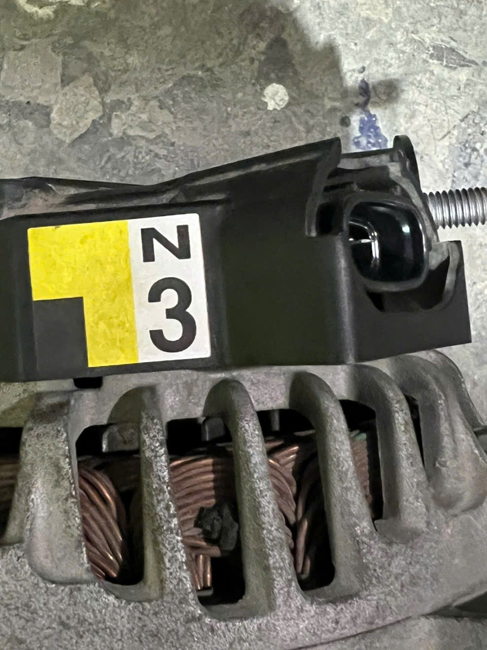 Máy phát điện Kia Rondo 2015 Mã 37300-2E320