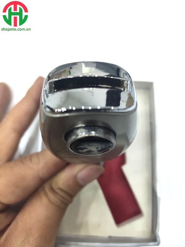 Chốt đai an toàn Peugeot có khe cắm dây