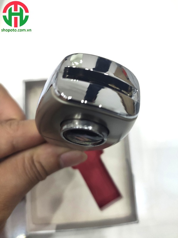 Chốt đai an toàn Suzuki có khe cắm dây