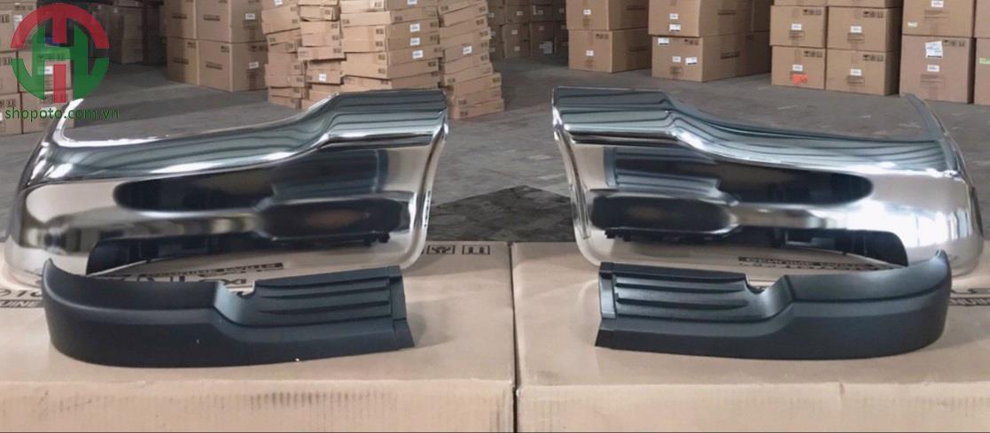 Ốp cản sau trên, ốp cản sau dưới Toyota Hilux 2018+
