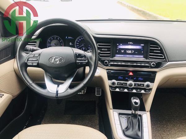 Hyundai Elantra 2018 AT