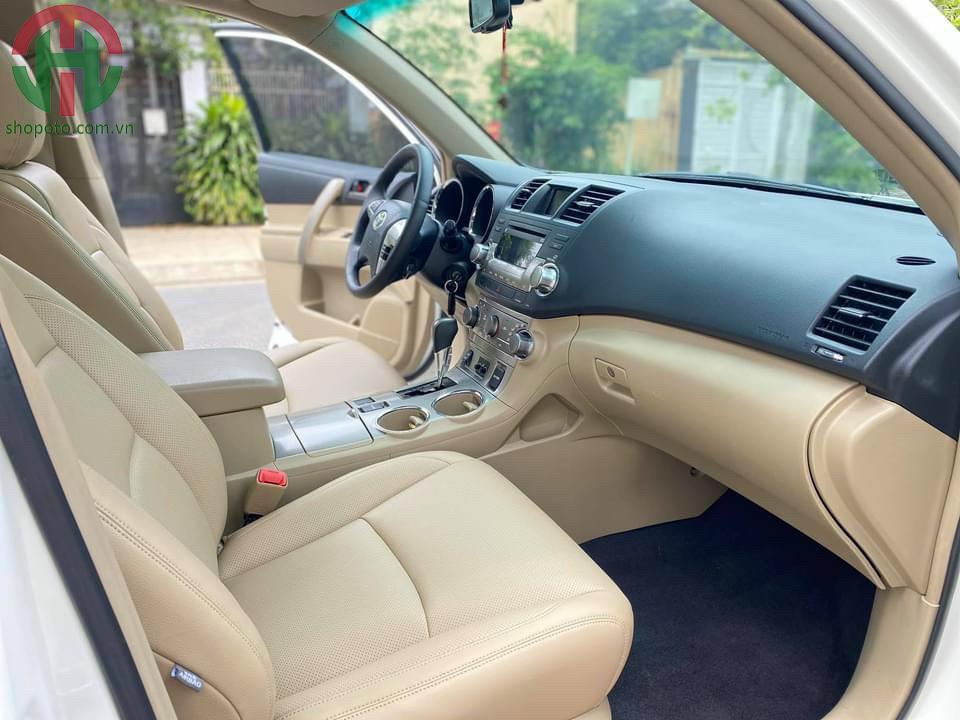 Toyota Highlander 2011 AT