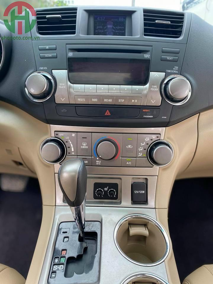 Toyota Highlander 2011 AT