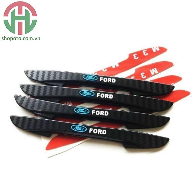 Miếng dán chống va đập cửa