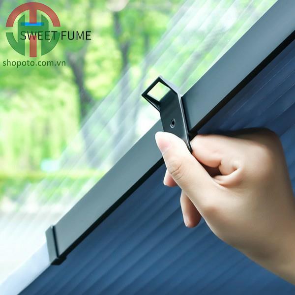 Rèm che kính lái ô tô