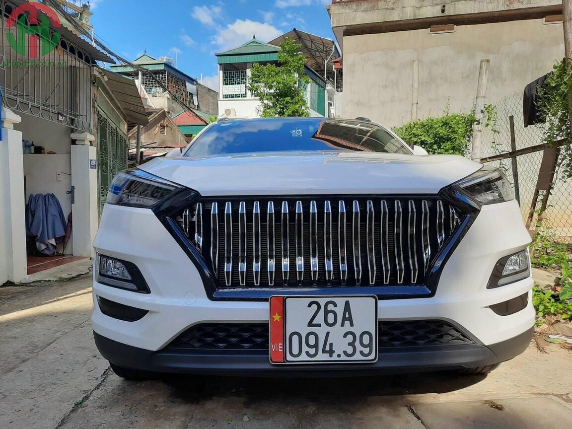 Mặt ca lăng Hyundai Tucson