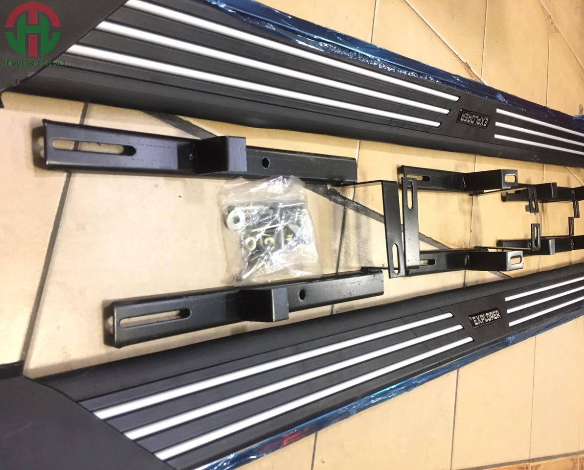 Bệ bước chân Ford Explorer