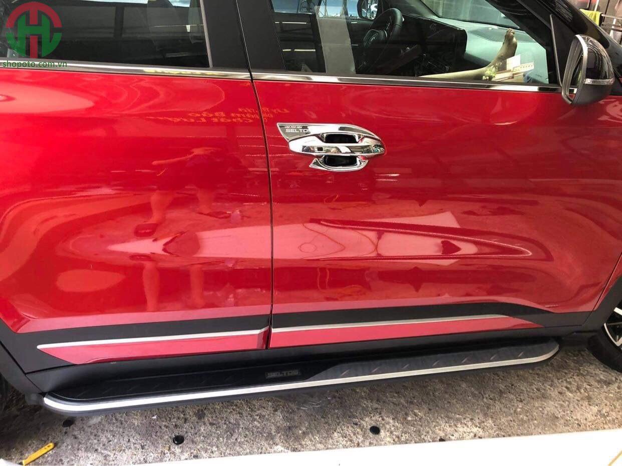 Bậc lên xuống Kia Seltos