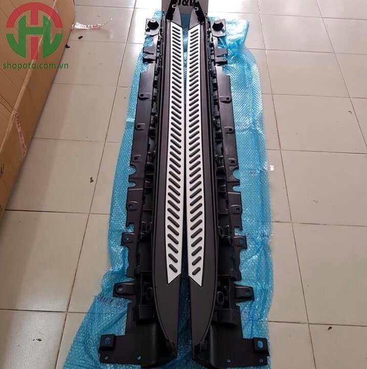 Bậc lên xuống Vinfast Lux Sa