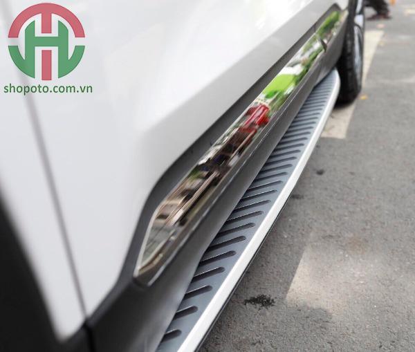 Bậc lên xuống Hyundai Santafe 2019