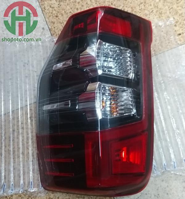 Đèn hậu Mitsubishi Triton 2020