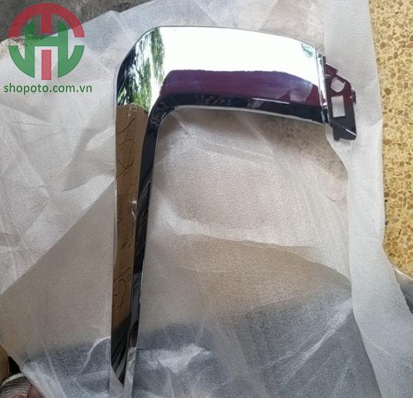 Nẹp cản trước Mitsubishi Outlander 2018