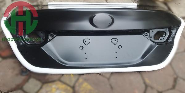 Cốp sau Toyota Camry 2019
