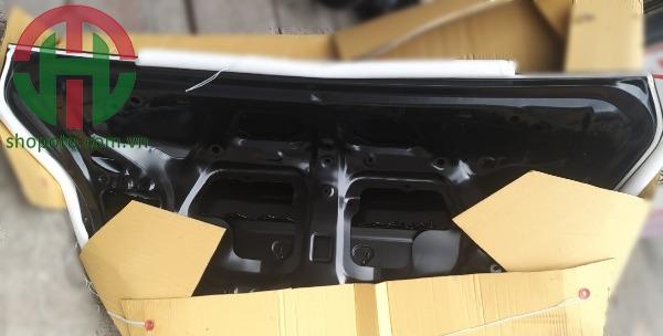 Cốp sau Toyota Camry 2019