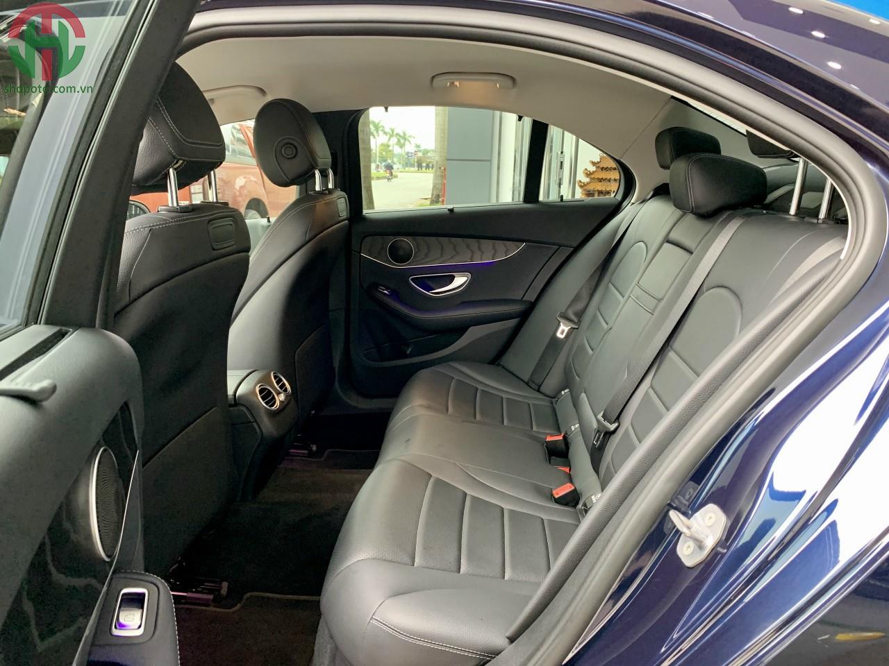 Mercedes C200 xanh Cavansite 2020