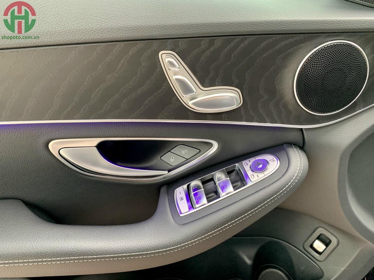 Mercedes C200 xanh Cavansite 2020