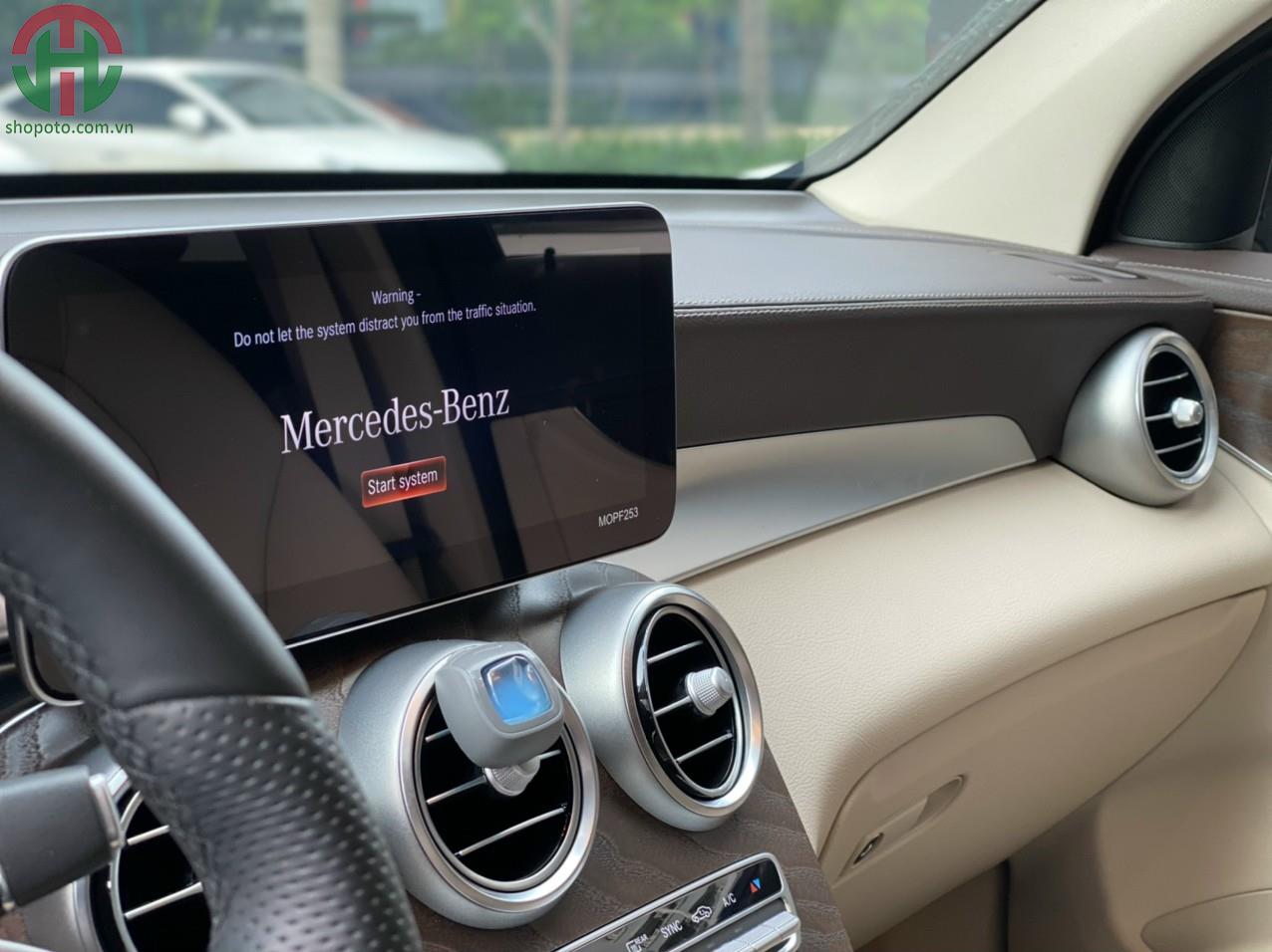 Mercedes GLC 200 - 4 Matic đời 2020