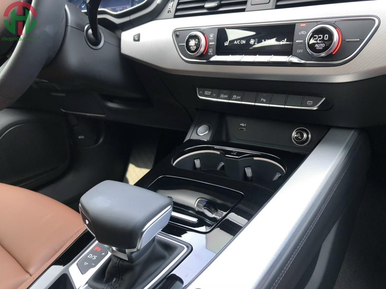 Audi A4 Trắng 2020