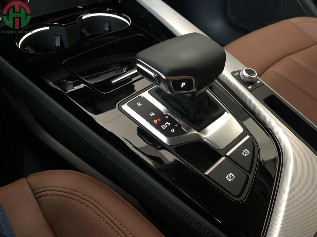 Audi A4 Trắng 2020