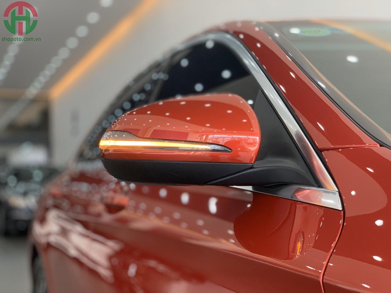 Mercedes C200 đăng kí 2019 màu đỏ